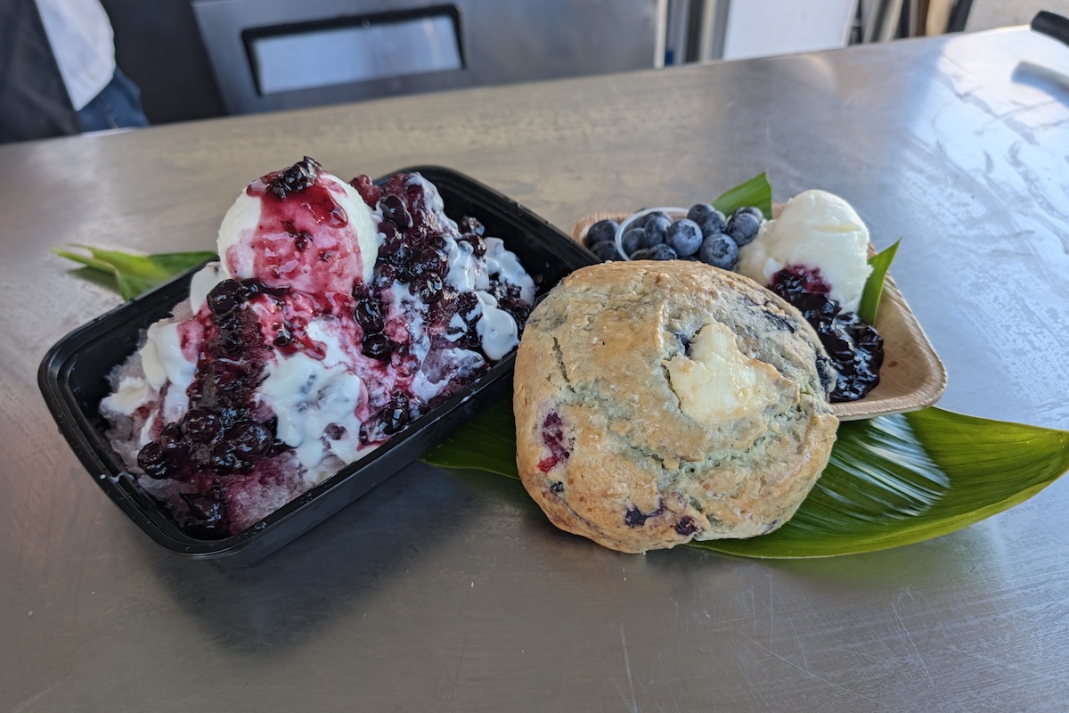 Diamond Head Grill Blueberry Cream Cheese Shave Ice